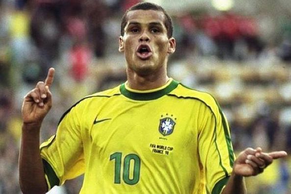 与拉亚的意 与拉亚的意